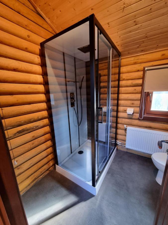 Finse Woning Op Camping De Tulpenweide Breezand Exterior foto